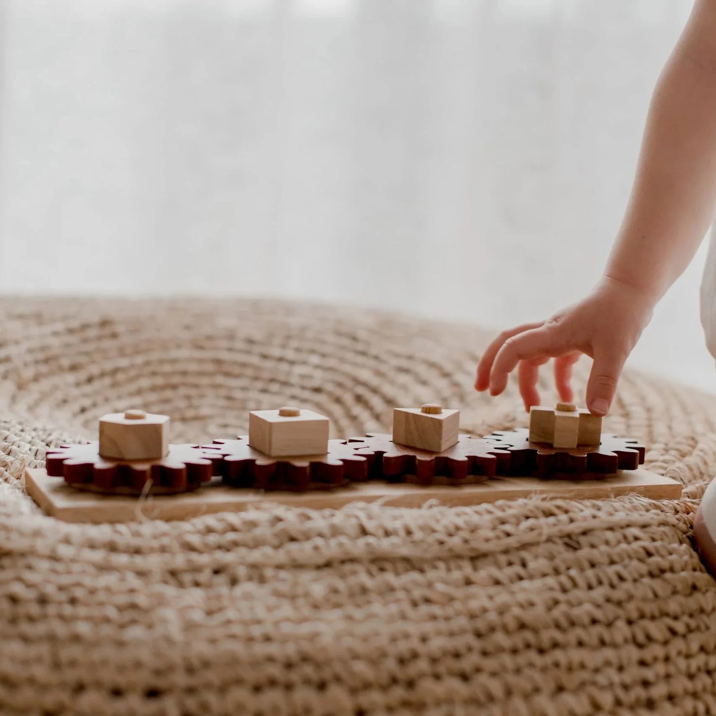 Wooden 4-Gear Puzzle Board - QToys