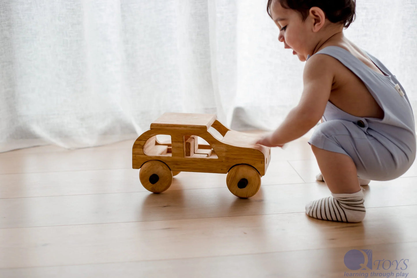 Wooden Natural Car - QToys | Wooden Toy NZ