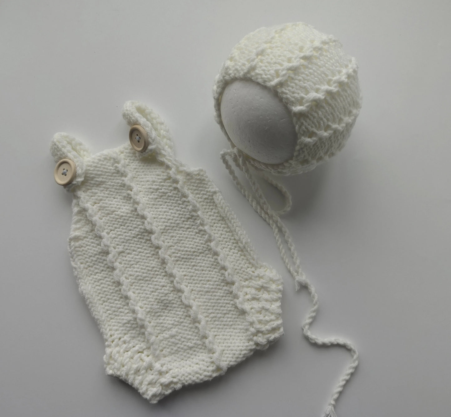 Newborn Photography Props - Hand-Knitted Jumpsuit & Hat Set