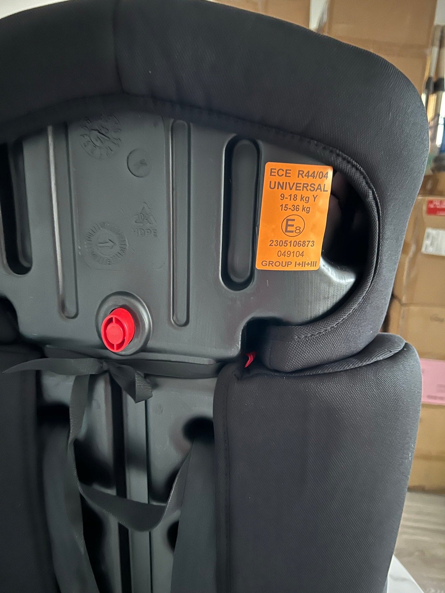The Racer - Car Seat Booster with Adjustable Headrest